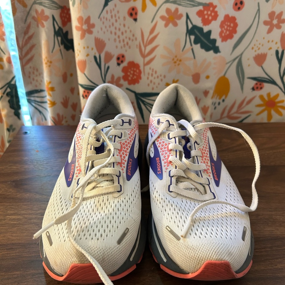 Brooks Ghost 14 White Purple Coral Women’s 8.5 B Running Shoes Neutral Cushion